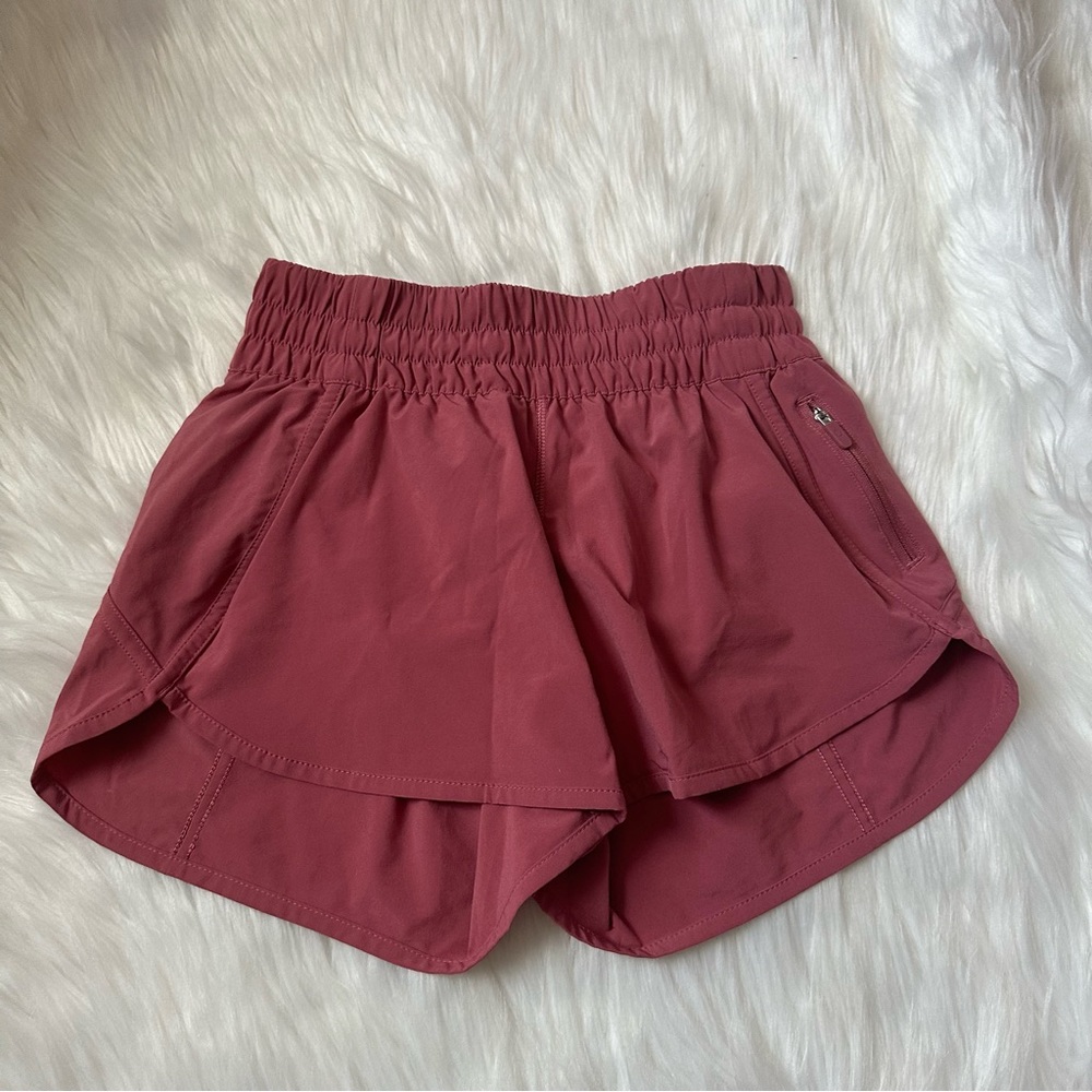 lululemon pink tracker shorts
